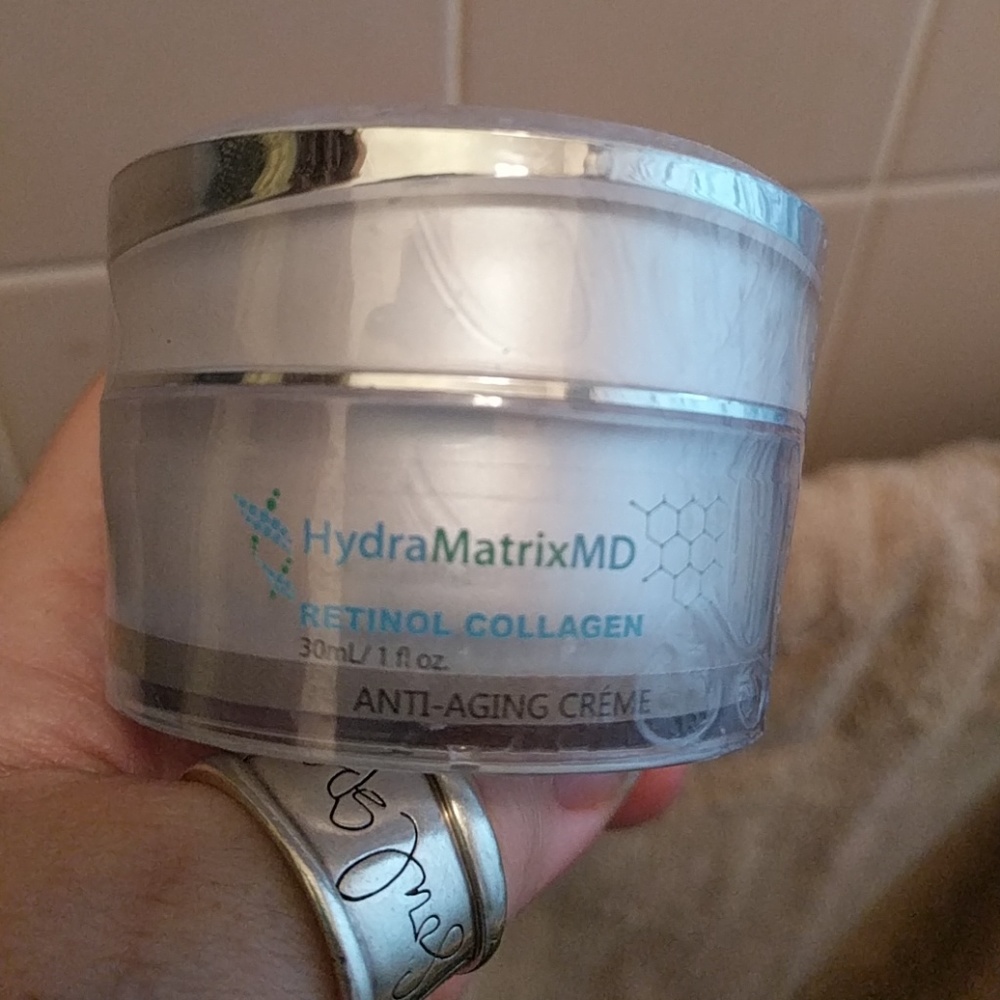 HydraMatrixMD retinol collagen cream